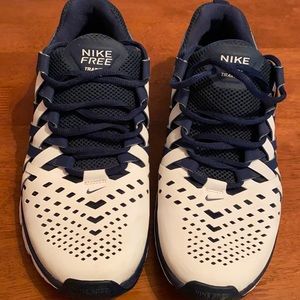 NIKE free trainer 5.0